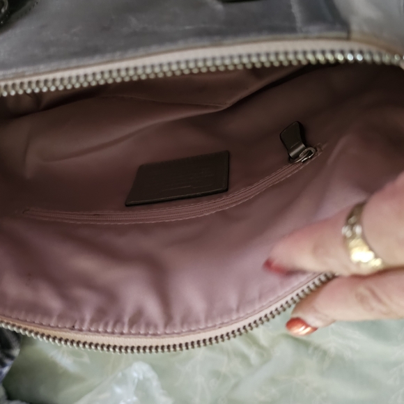 Coach purse - Picture 2 of 4